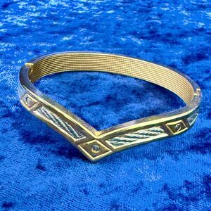 5/$25 Wonder Woman Style Cuff Bracelet